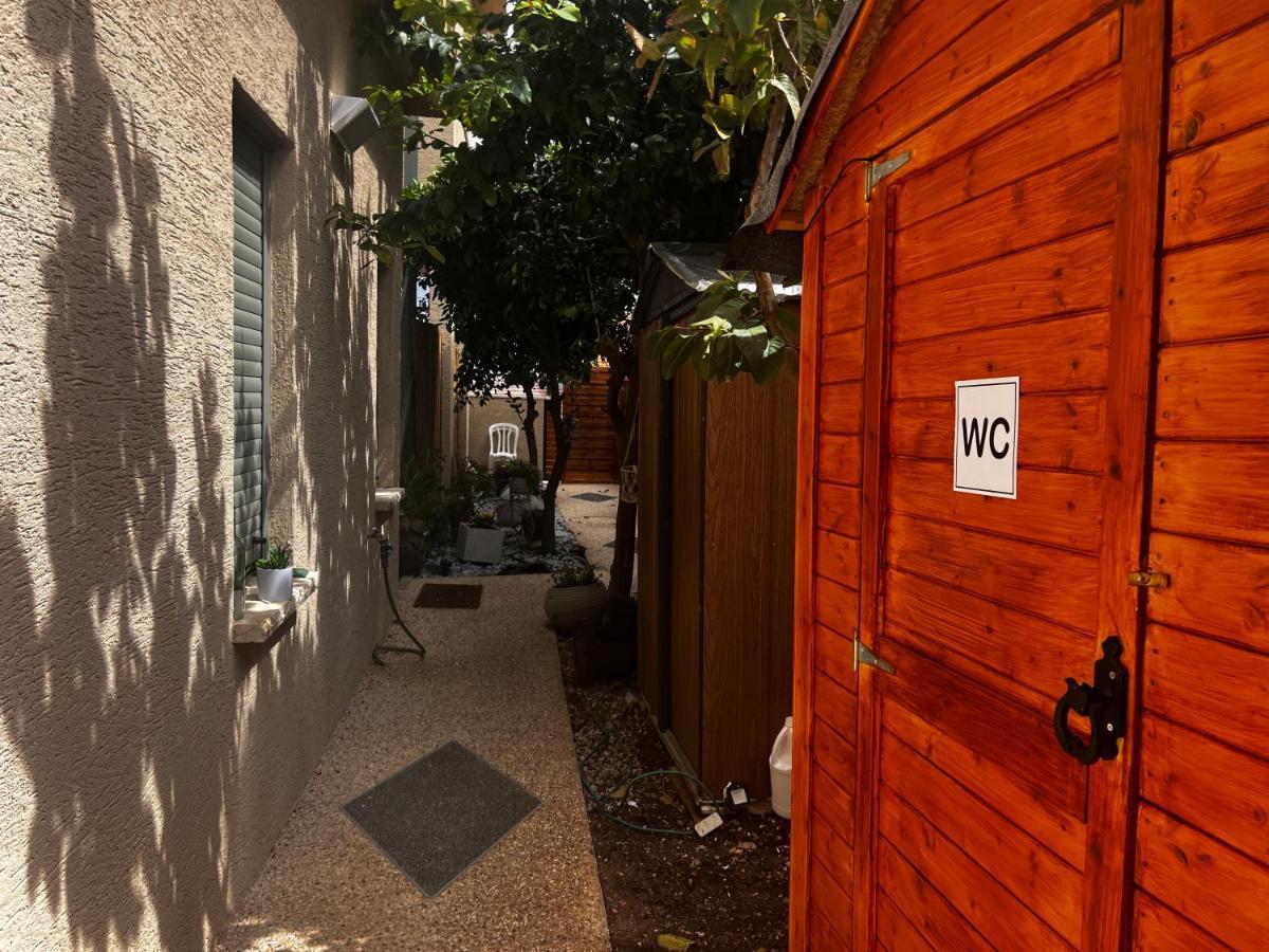 הפינה של טלי בנהריה - אירוח וספא בריאות מחומם Apartamento Exterior foto