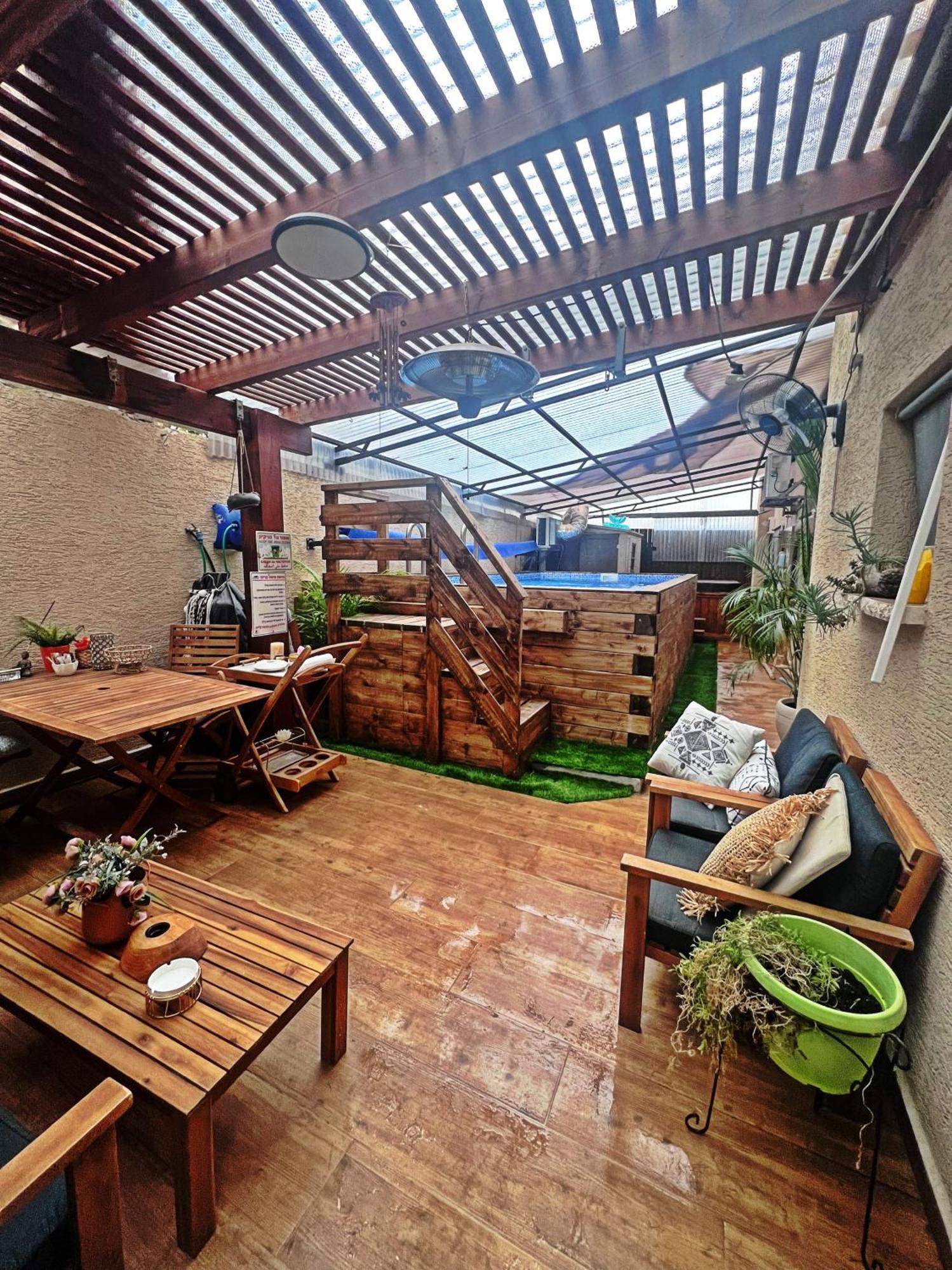 הפינה של טלי בנהריה - אירוח וספא בריאות מחומם Apartamento Exterior foto
